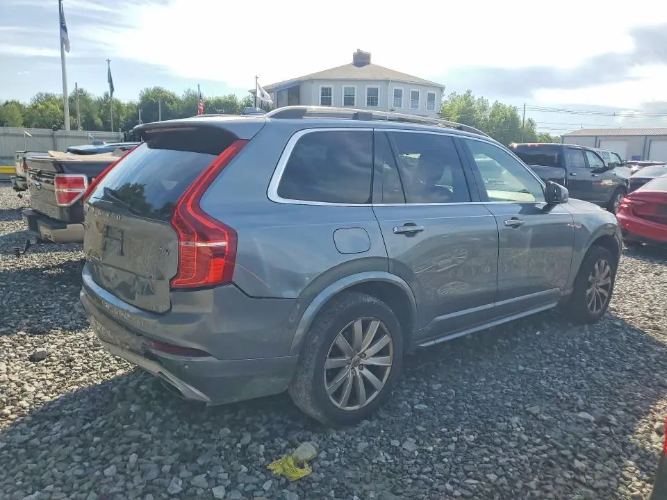 2016 VOLVO XC90 T6  