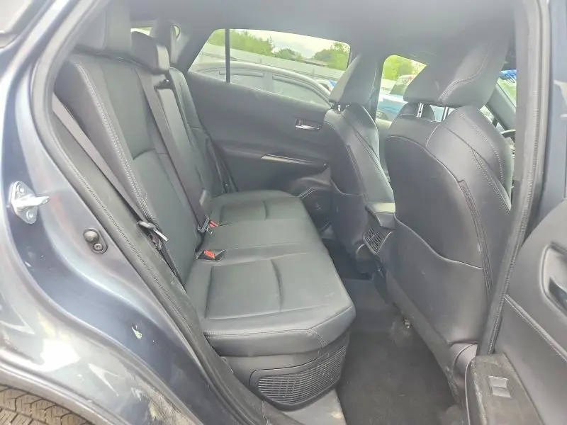 2022 TOYOTA VENZA XLE  