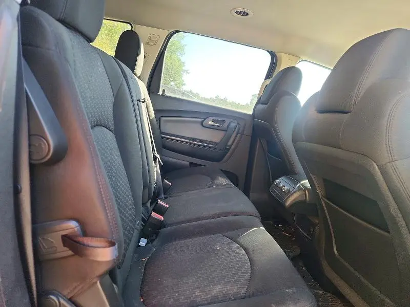2012 CHEVROLET TRAVERSE LT  