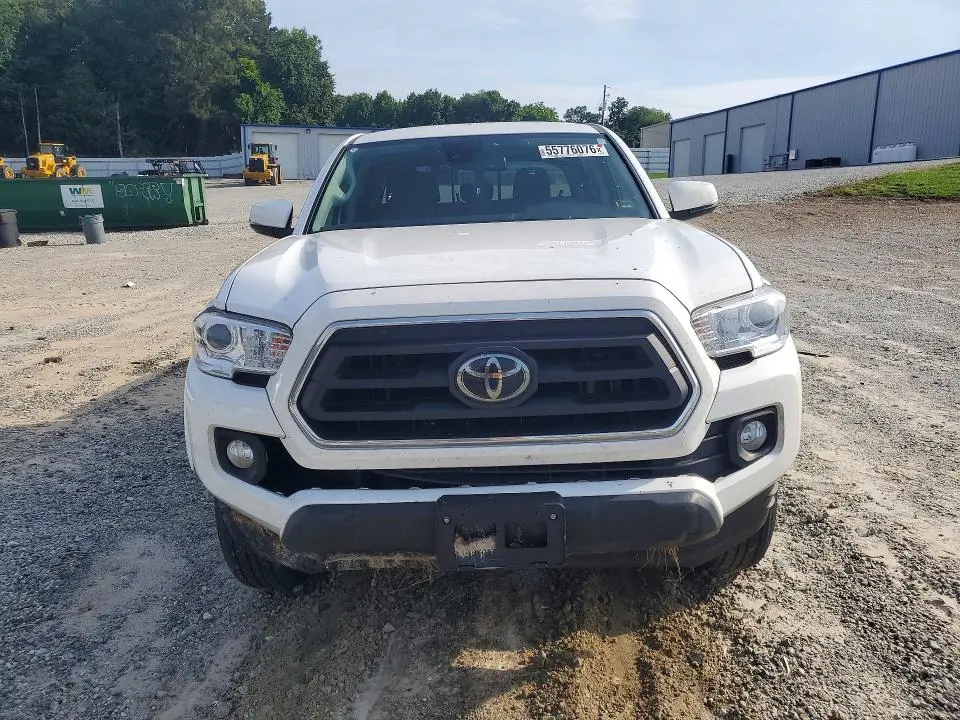 2022 TOYOTA TACOMA SR5 V6  
