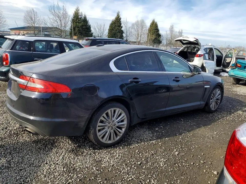 2012 JAGUAR XF PORTFOLIO  