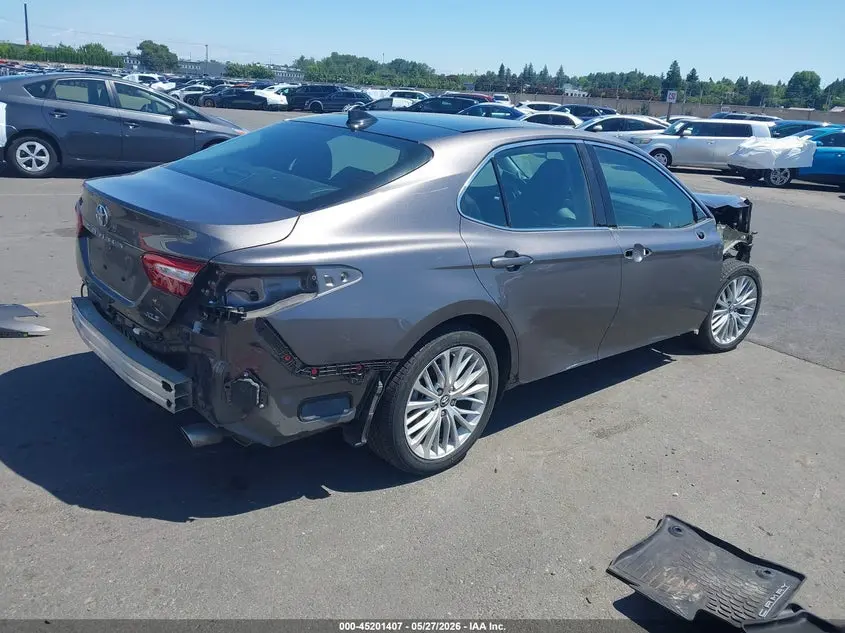 2019 TOYOTA CAMRY XLE V6