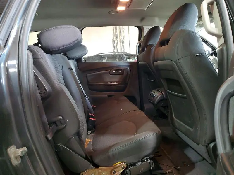 2011 CHEVROLET TRAVERSE LT  