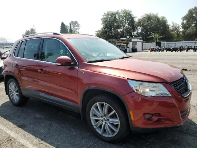 2011 VOLKSWAGEN TIGUAN S  