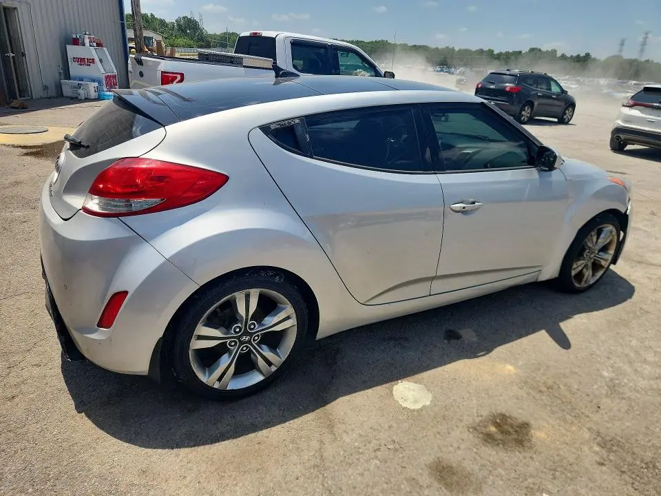 2013 HYUNDAI VELOSTER BASE  