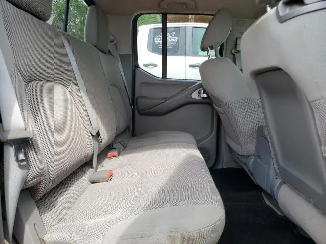 2014 NISSAN FRONTIER S  