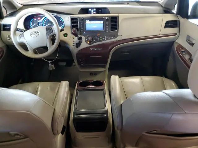 2012 TOYOTA SIENNA XLE  