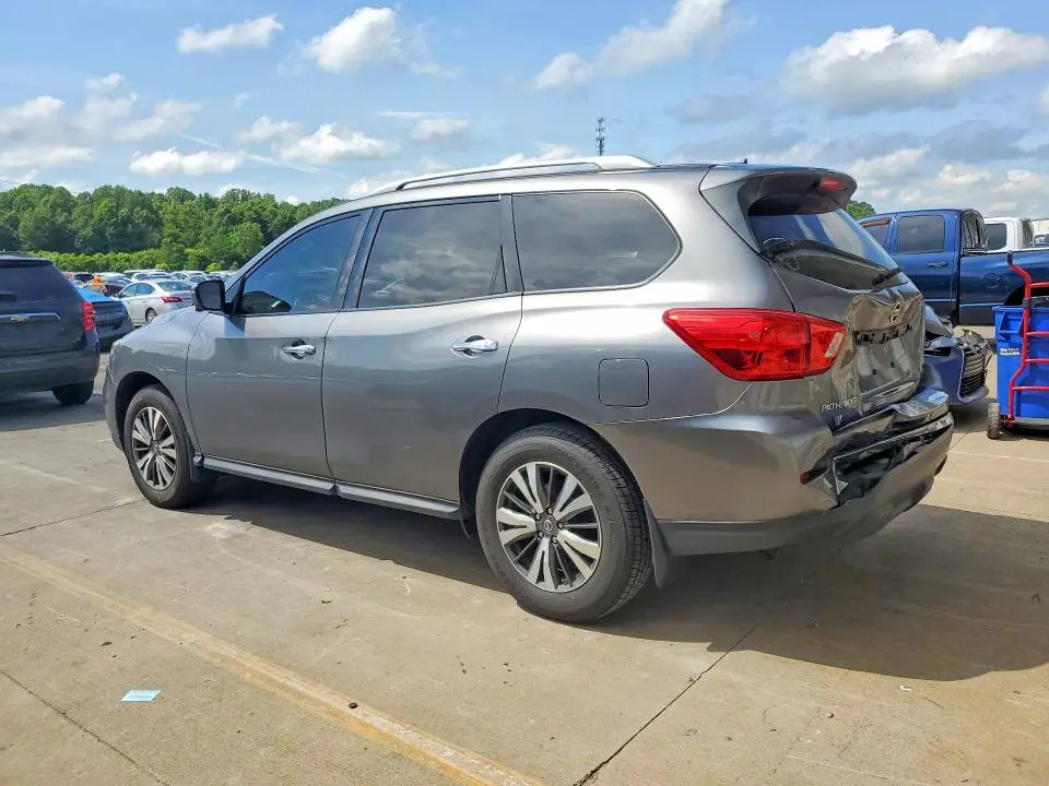 2017 NISSAN PATHFINDER SL  