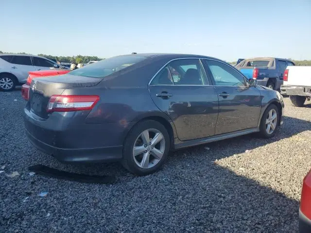 2011 TOYOTA CAMRY SE  