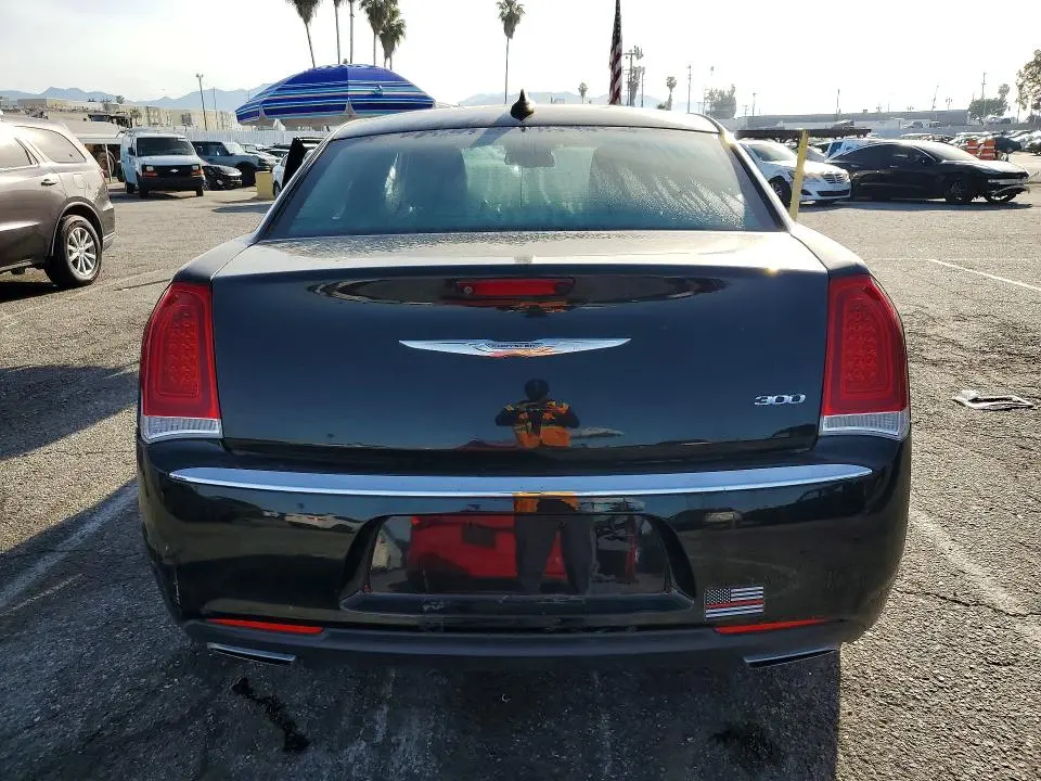 2016 CHRYSLER 300 LIMITED  