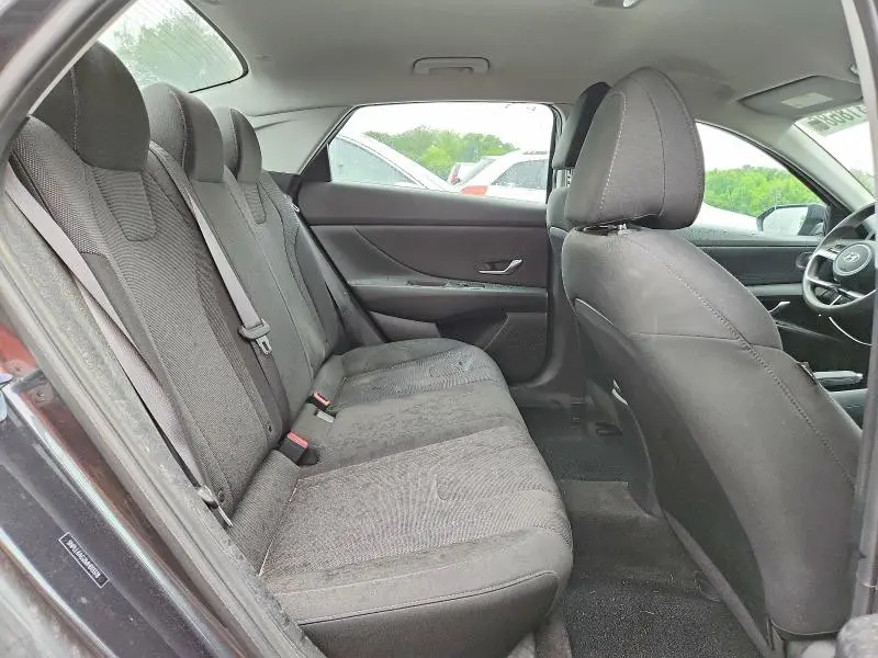 2021 HYUNDAI ELANTRA SE  