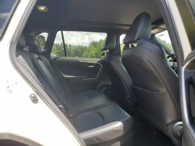2022 TOYOTA RAV4 XSE  