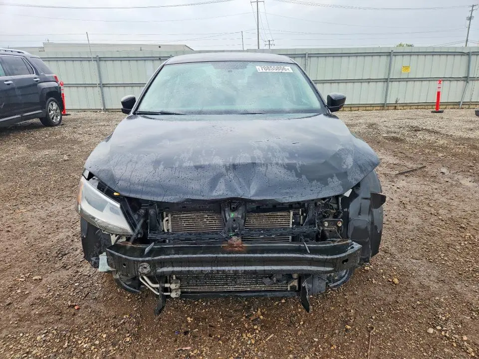 2016 VOLKSWAGEN JETTA SE  