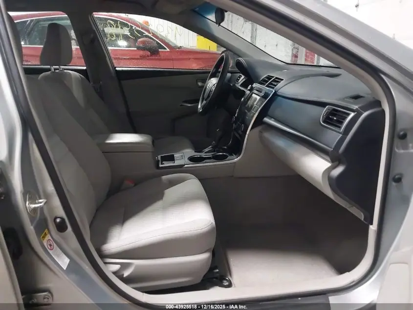 2016 TOYOTA CAMRY HYBRID LE