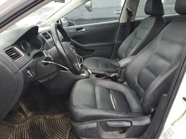 2012 VOLKSWAGEN JETTA SE  