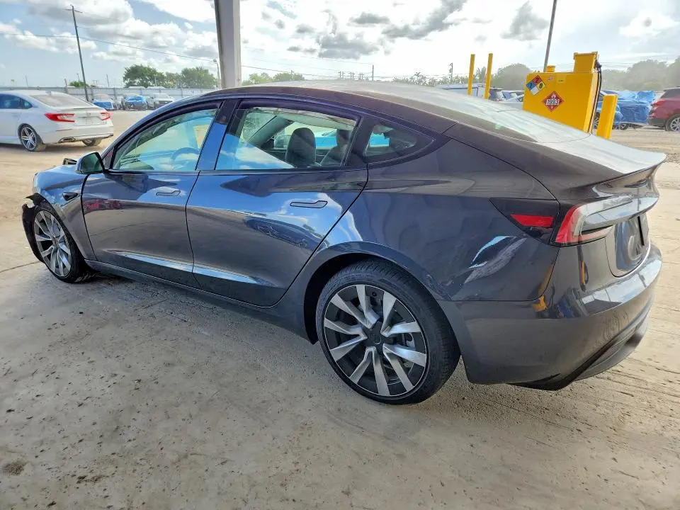 2025 TESLA MODEL 3   