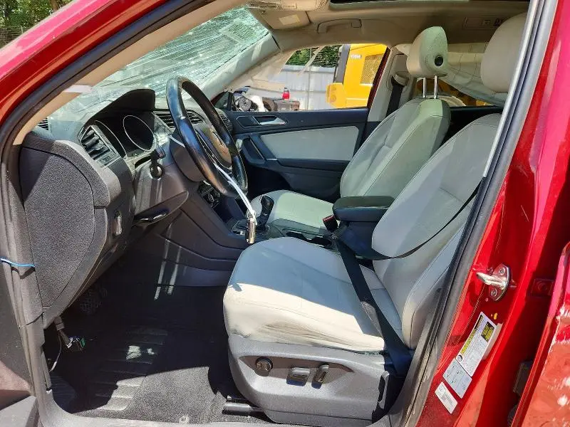 2018 VOLKSWAGEN TIGUAN SE  