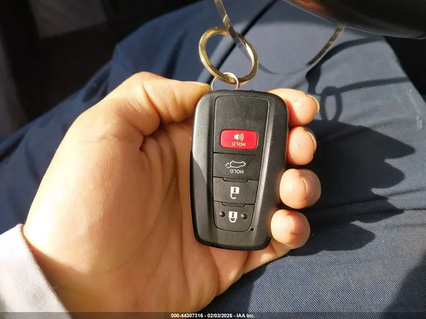 2022 TOYOTA RAV4 HYBRID XSE