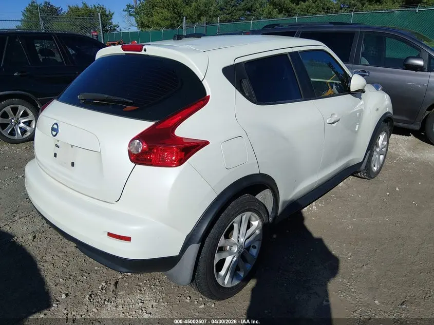 2011 NISSAN JUKE S