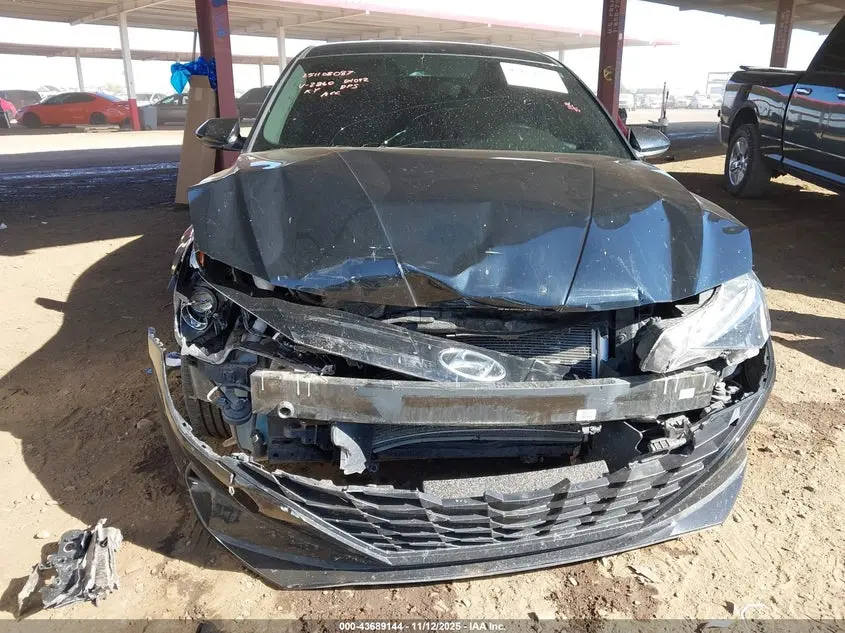 2022 HYUNDAI ELANTRA SEL