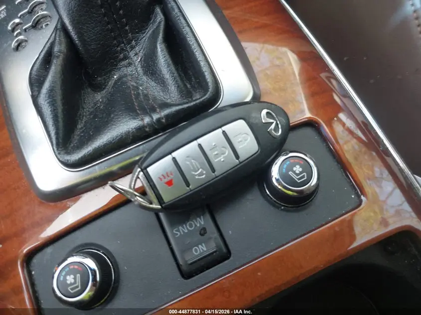 2014 INFINITI QX70  