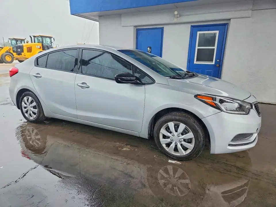 2015 KIA FORTE LX  