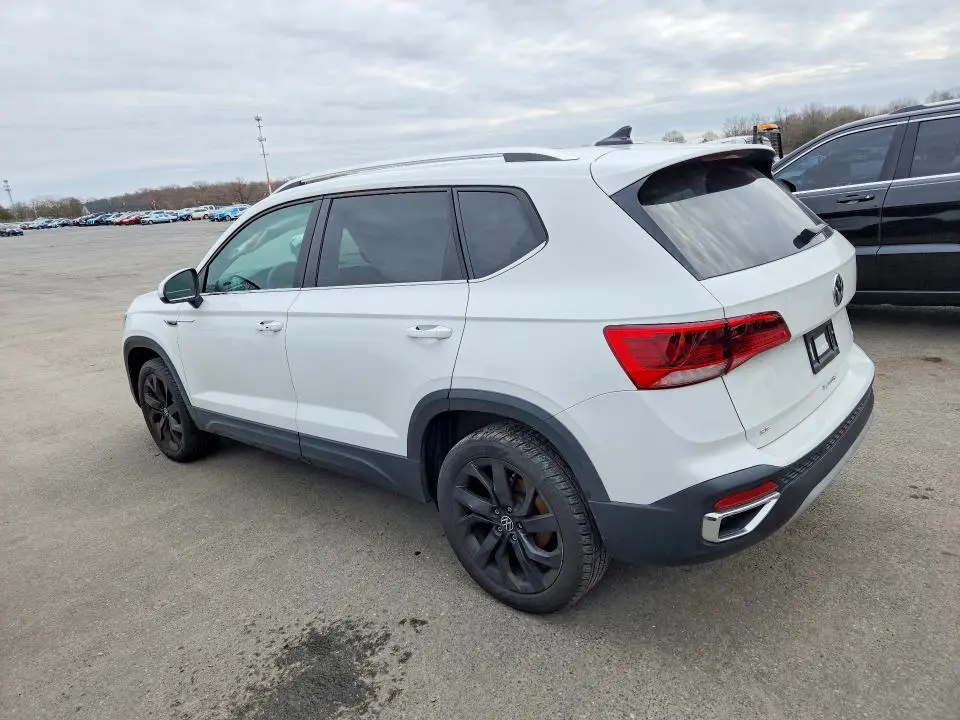 2024 VOLKSWAGEN TAOS SE  