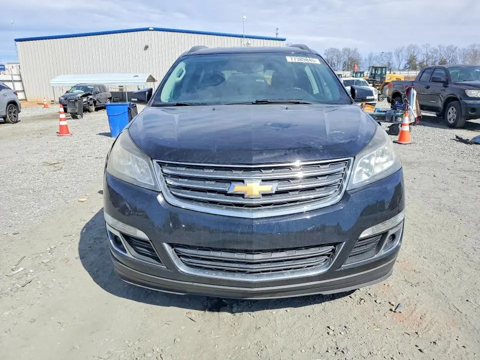 2017 CHEVROLET TRAVERSE LT  