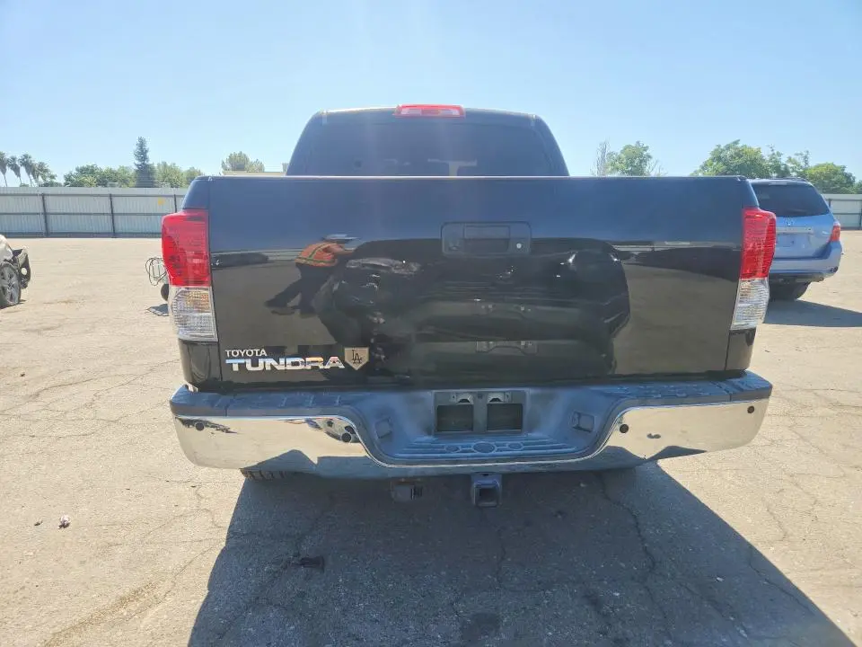 2013 TOYOTA TUNDRA CREWMAX SR5  