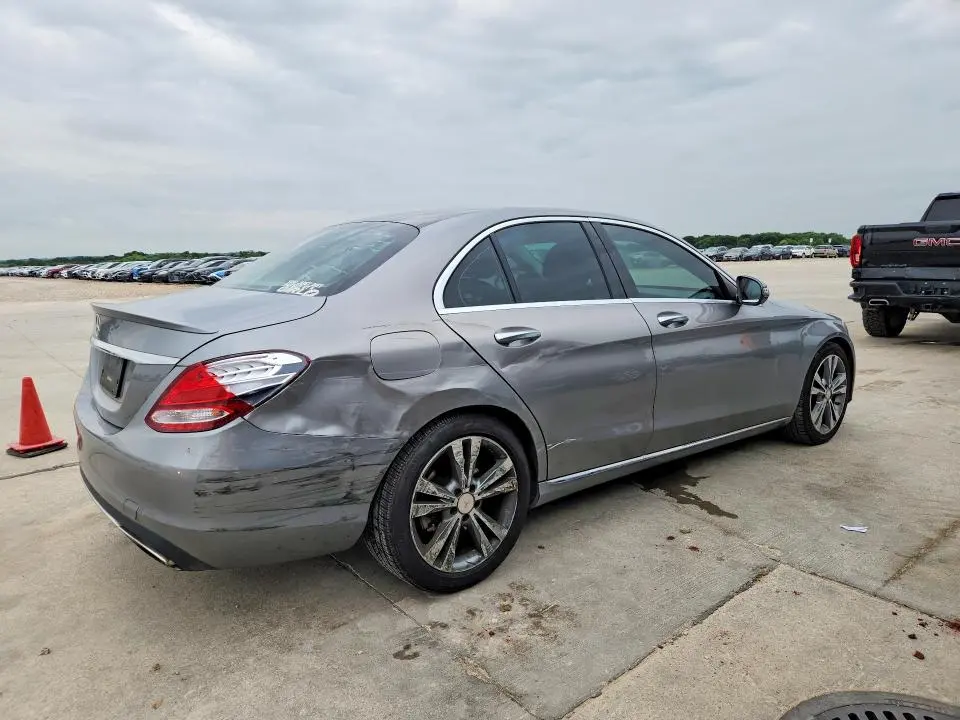 2016 MERCEDES-BENZ C 300  