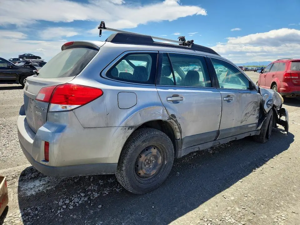 2011 SUBARU OUTBACK   