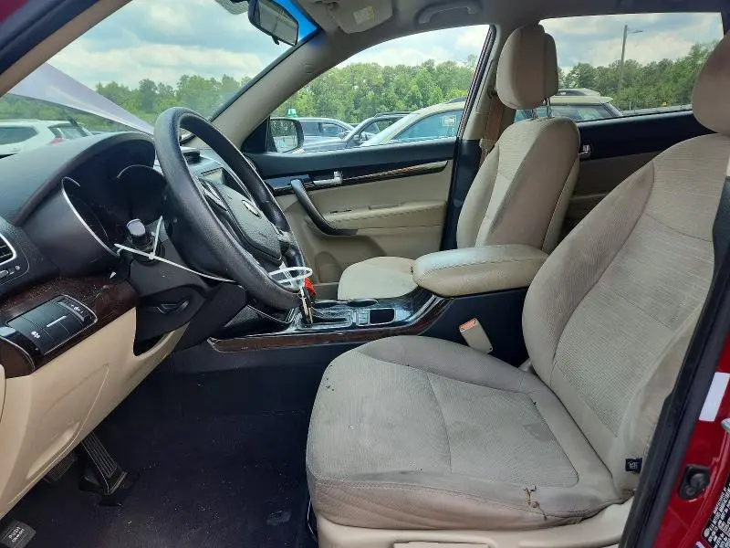 2014 KIA SORENTO LX  