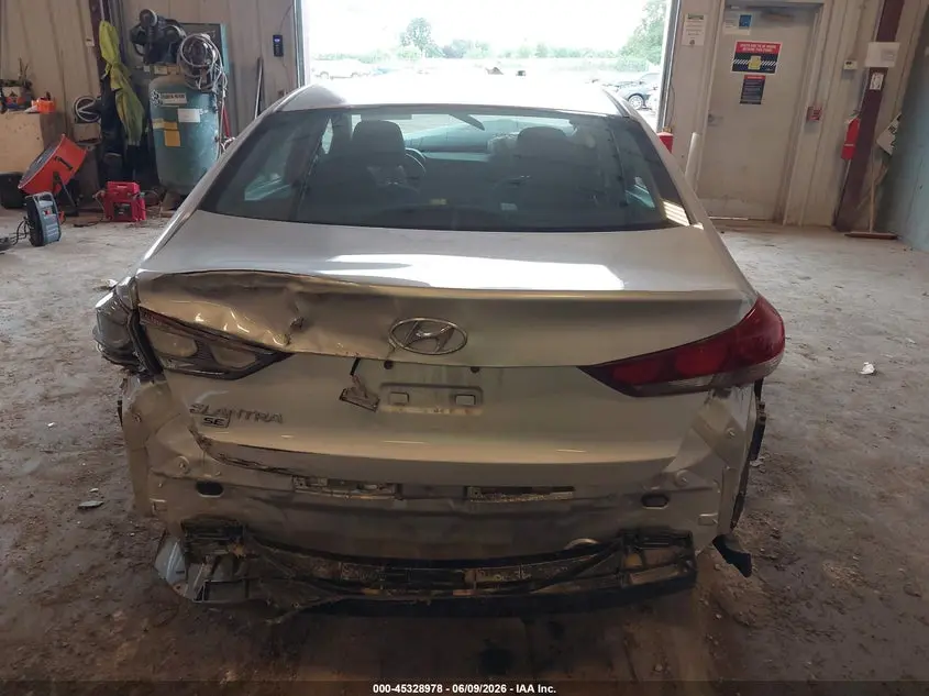 2018 HYUNDAI ELANTRA SE