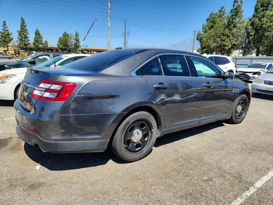2018 FORD TAURUS SEL  