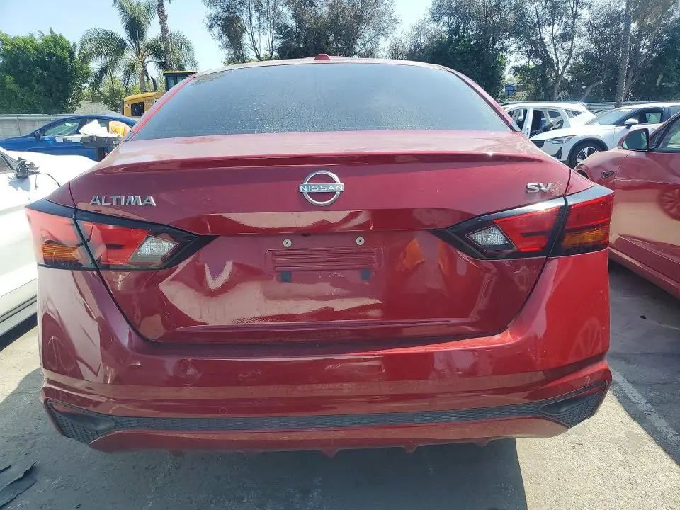 2024 NISSAN ALTIMA SV  