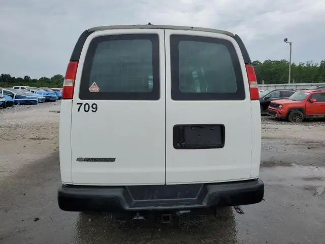 2017 CHEVROLET EXPRESS G2500   