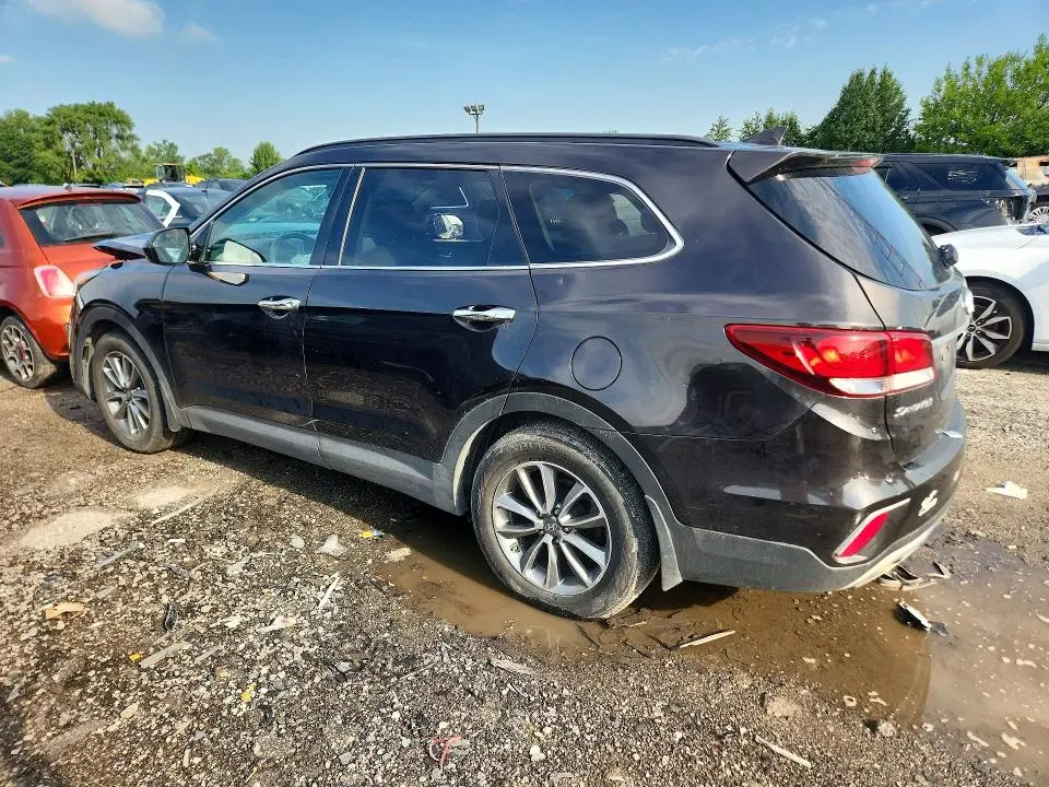 2018 HYUNDAI SANTA FE SE  