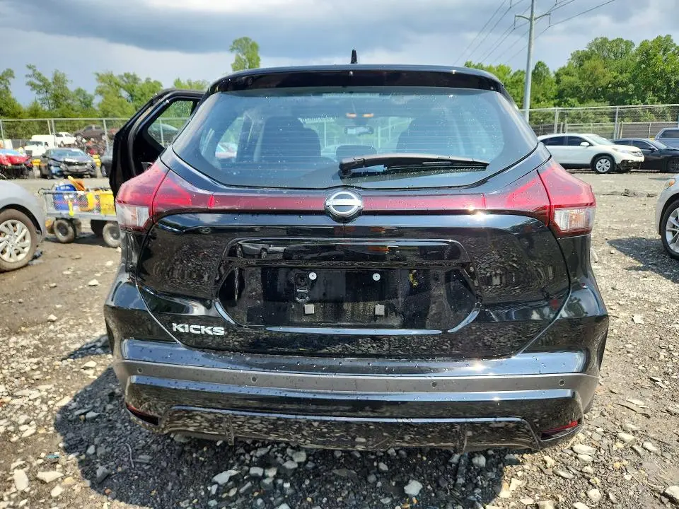 2023 NISSAN KICKS S  