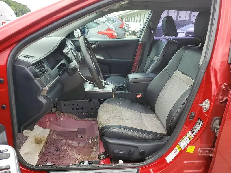 2013 TOYOTA CAMRY SE  