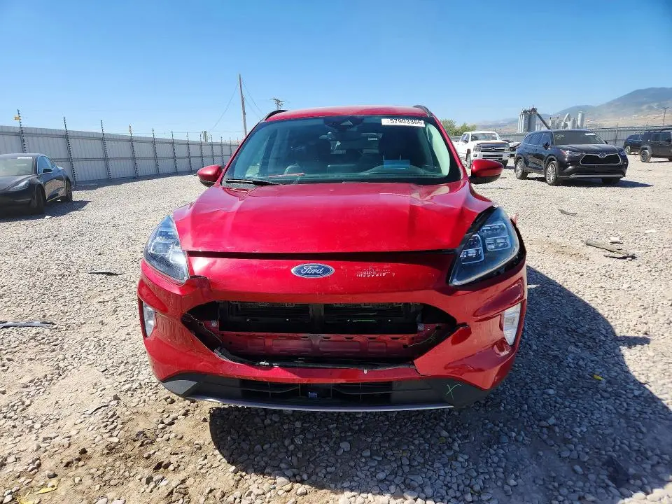 2022 FORD ESCAPE TITANIUM  