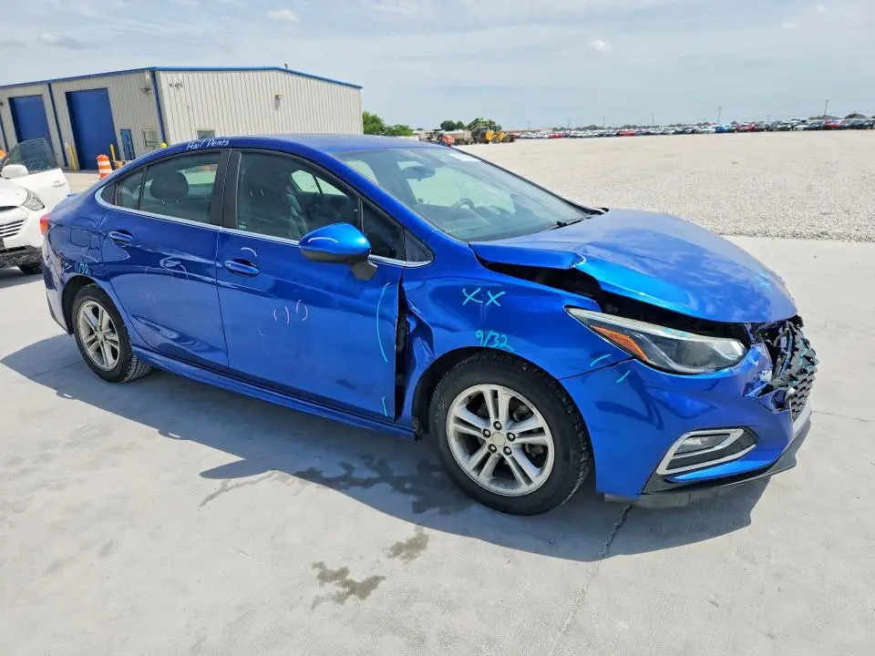 2018 CHEVROLET CRUZE LT  