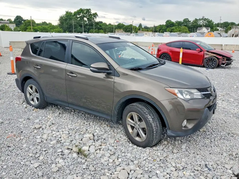 2014 TOYOTA RAV4 XLE  