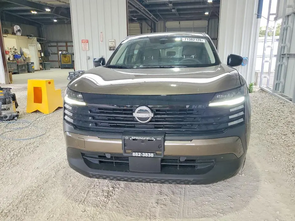 2025 NISSAN KICKS S  
