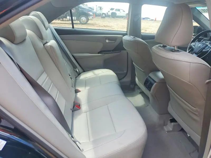 2016 TOYOTA CAMRY XLE  