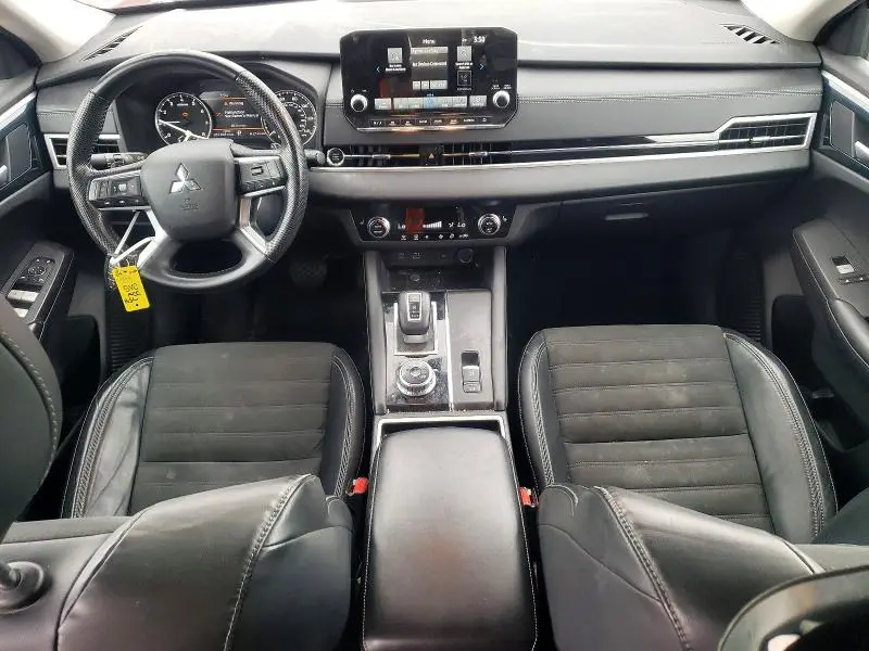 2022 MITSUBISHI OUTLANDER SE  