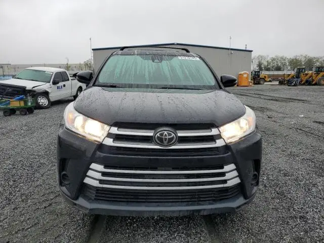 2017 TOYOTA HIGHLANDER LE  