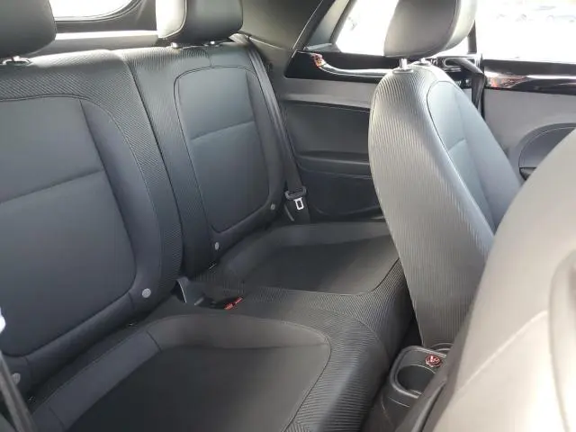 2016 VOLKSWAGEN BEETLE S/SE  