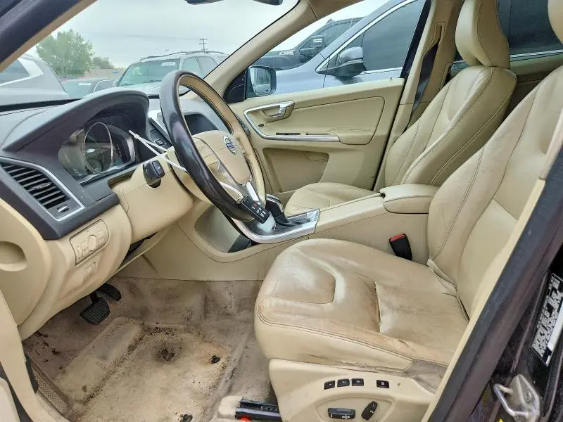 2016 VOLVO XC60 T6 PREMIER  