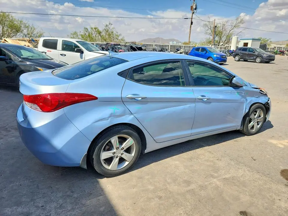 2013 HYUNDAI ELANTRA GLS  