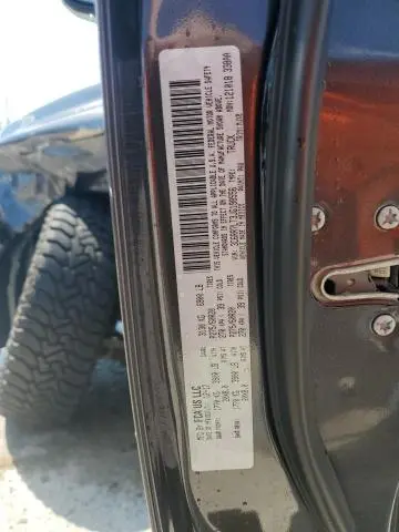 2018 RAM 1500 SLT
